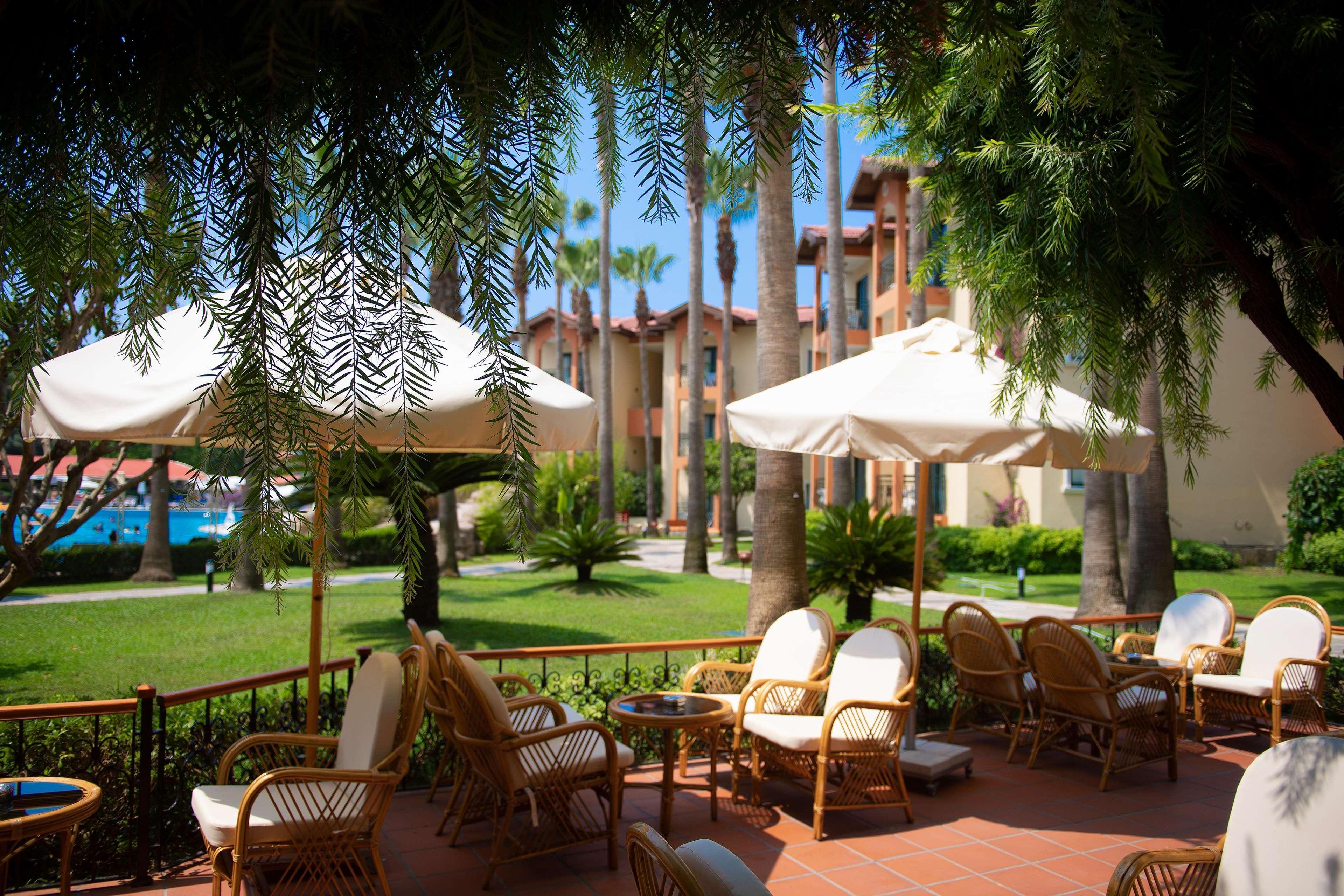 Miramare Queen Hotel Side Exterior foto